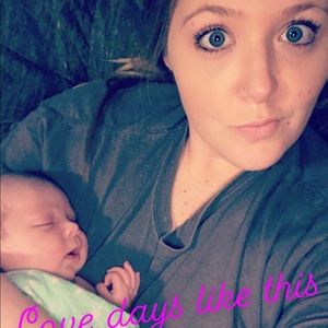 Meet your Posher, Adrienne